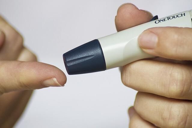 blood sampling to measure sugar in diabetes